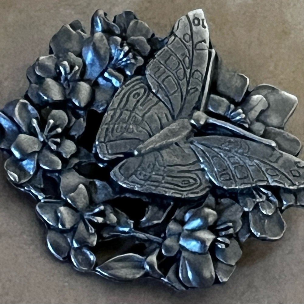 Vintage Birds & Blooms 1998 limited edition pewter brooch - Picture 4 of 6